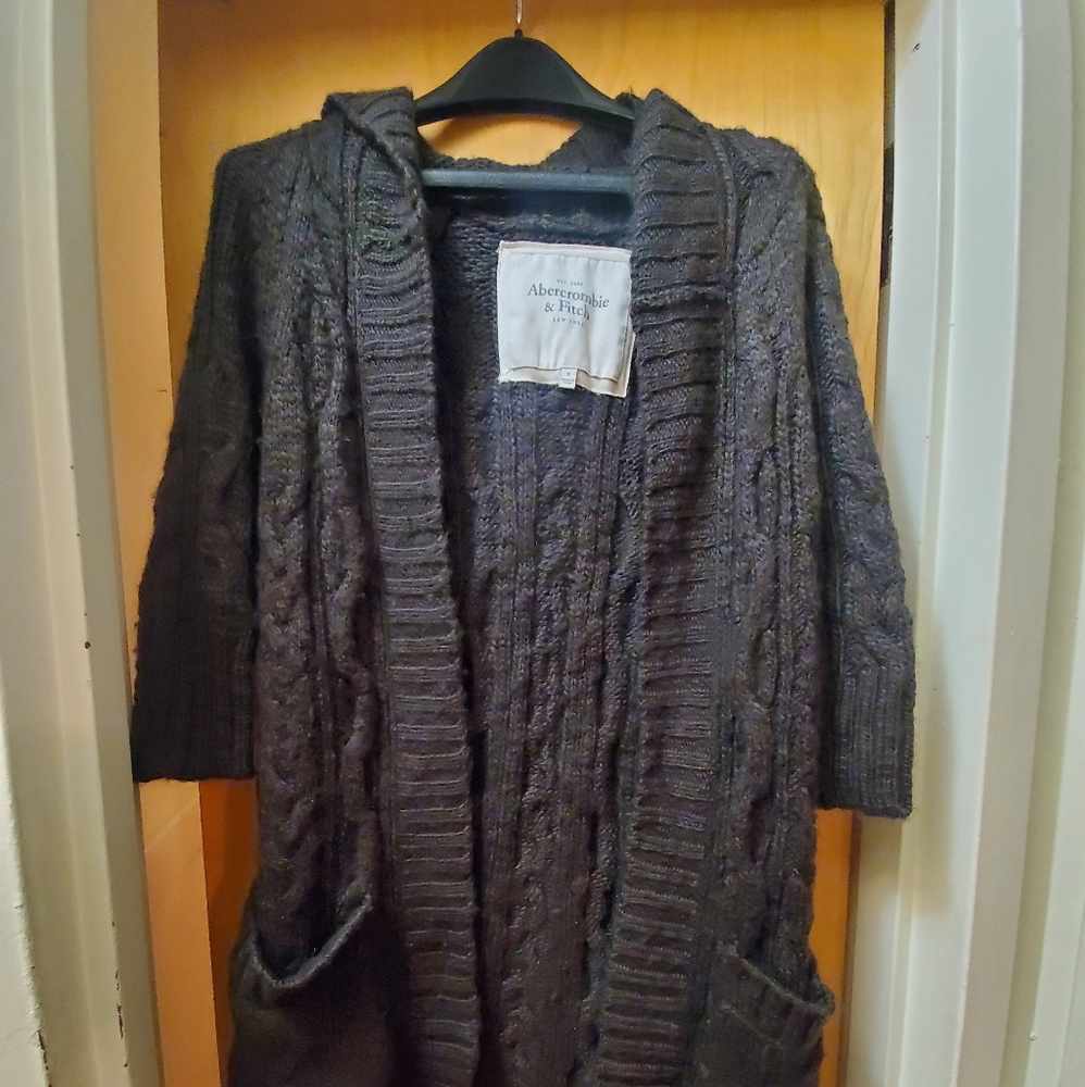 Cardigan sweater